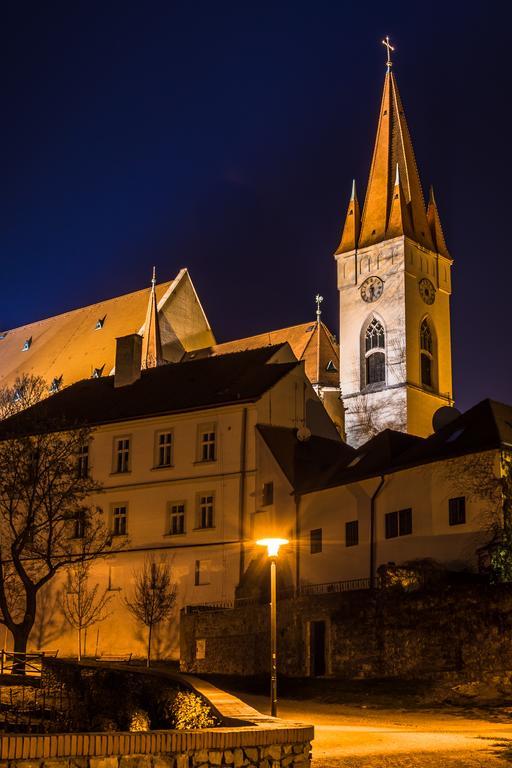 Apartman Pod Hradem Apartment Znojmo Exterior photo